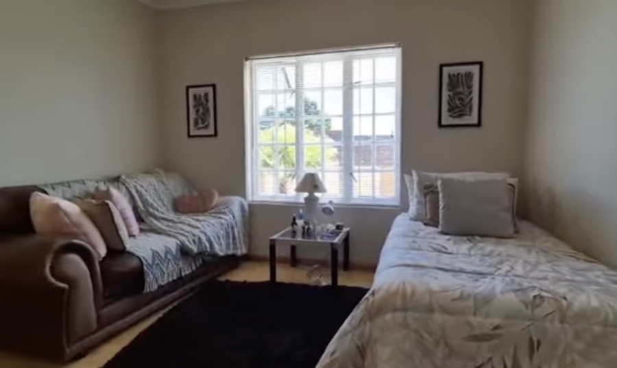3 Bedroom Property for Sale in Middedorp Western Cape